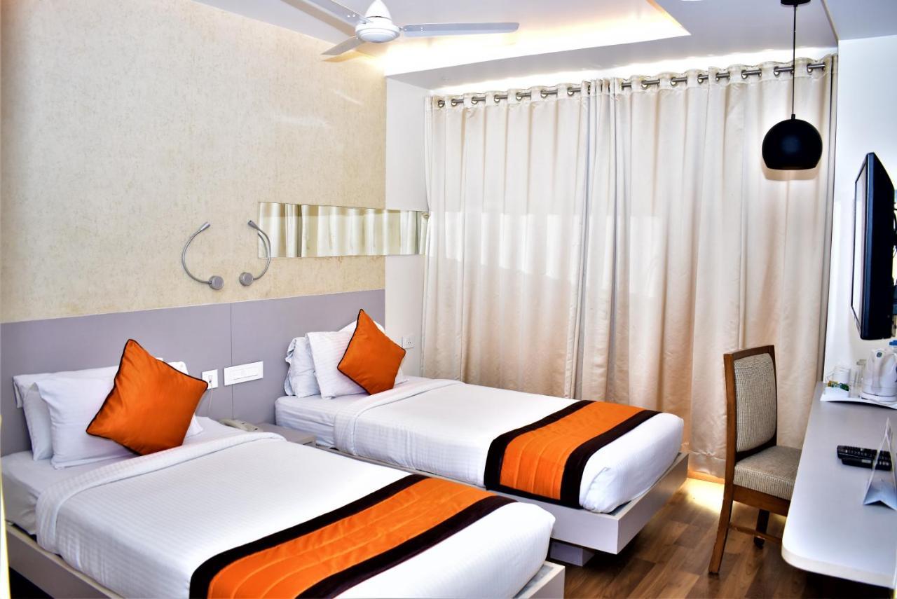 Hotel Vivana Visakhapatnam Bagian luar foto